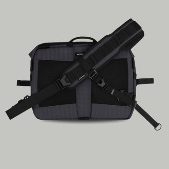 Messenger Bag F18 Gen.1 RD-MB-F18_GEN.1 (SS26) GRAPHITE