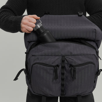 Messenger Bag F18 Gen.1 RD-MB-F18_GEN.1 (SS26) GRAPHITE