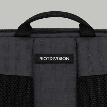 Messenger Bag F18 Gen.1 RD-MB-F18_GEN.1 (SS26) GRAPHITE