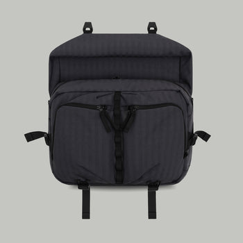 Messenger Bag F18 Gen.1 RD-MB-F18_GEN.1 (SS26) GRAPHITE