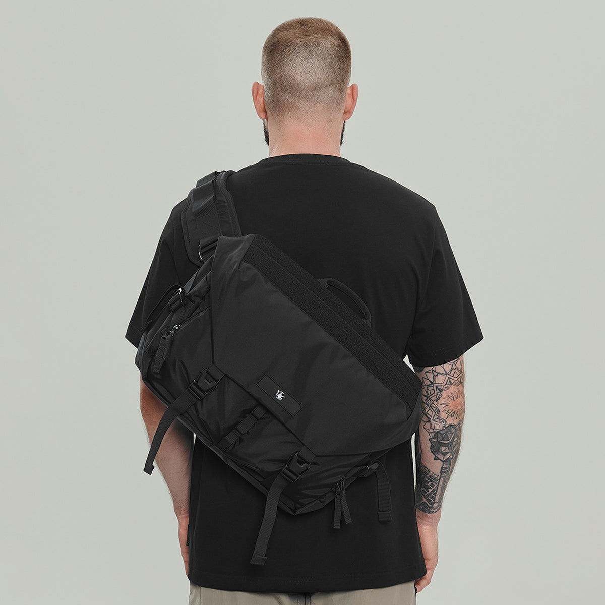 Messenger Bag F18 Gen.1 RD-MB-F18_GEN.1 BLACK