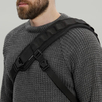 Messenger Bag F18 Gen.1 RD-MB-F18_GEN.1 (FW25) BLACK