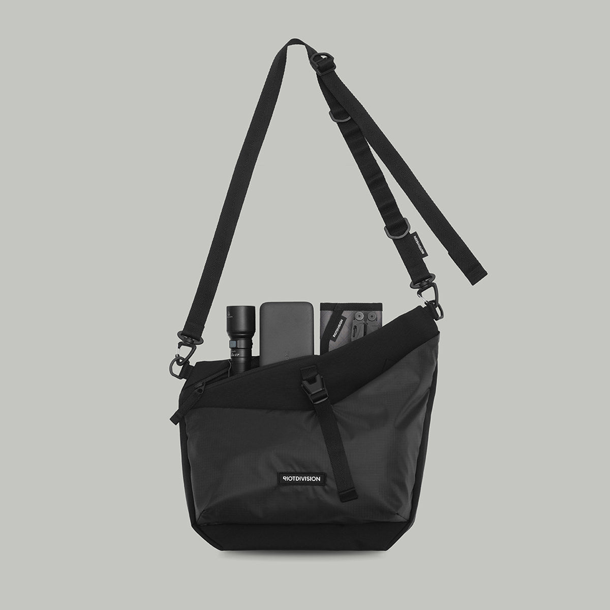 0BL1Q Sling Bag Gen.1 RD-0BL1QSB_GEN.1 BLACK